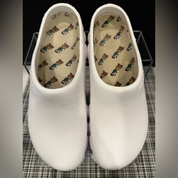 Birki’S Shoes - Birkis by Birkenstock Super Birki Clogs – White – Size 40 (Men’s 7 / Women’s 9)